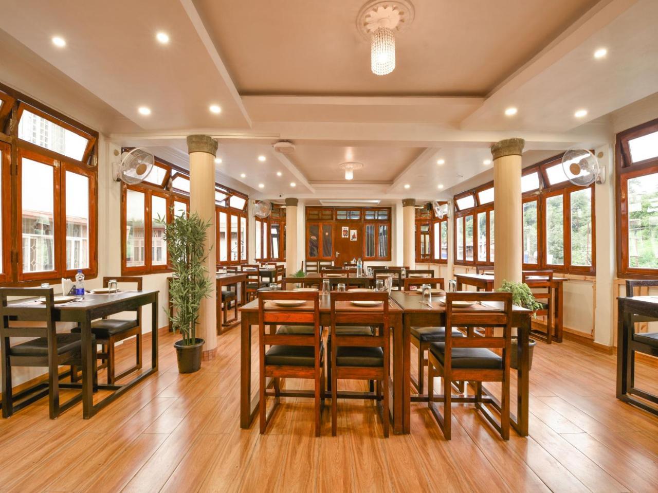 Hotel Indiana Shillong Ngoại thất bức ảnh