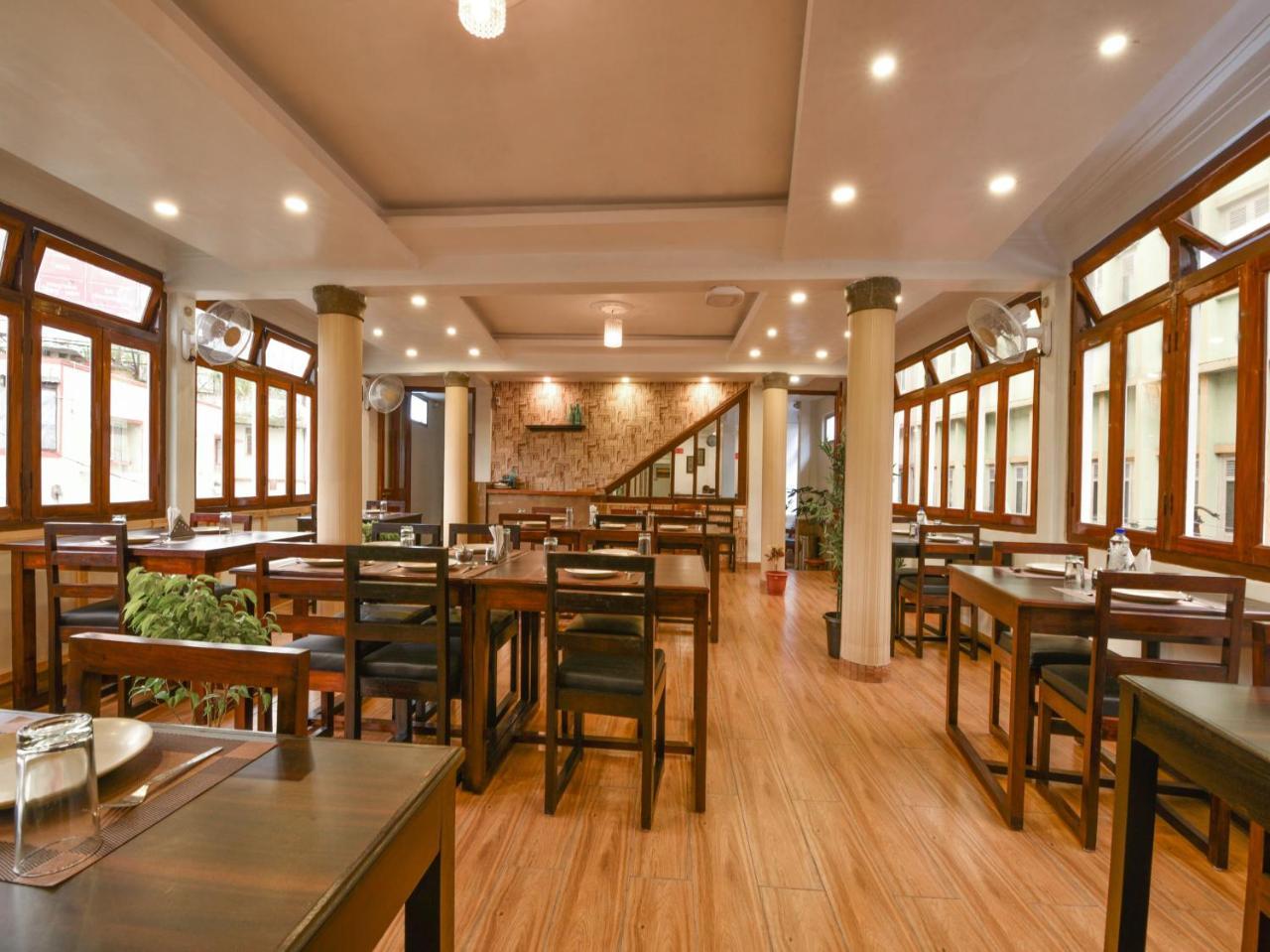 Hotel Indiana Shillong Ngoại thất bức ảnh
